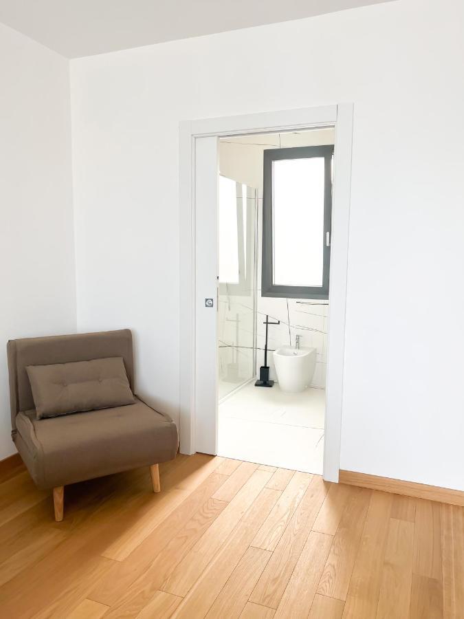 Glass House - Smart Rooms & Parking Lecce Esterno foto