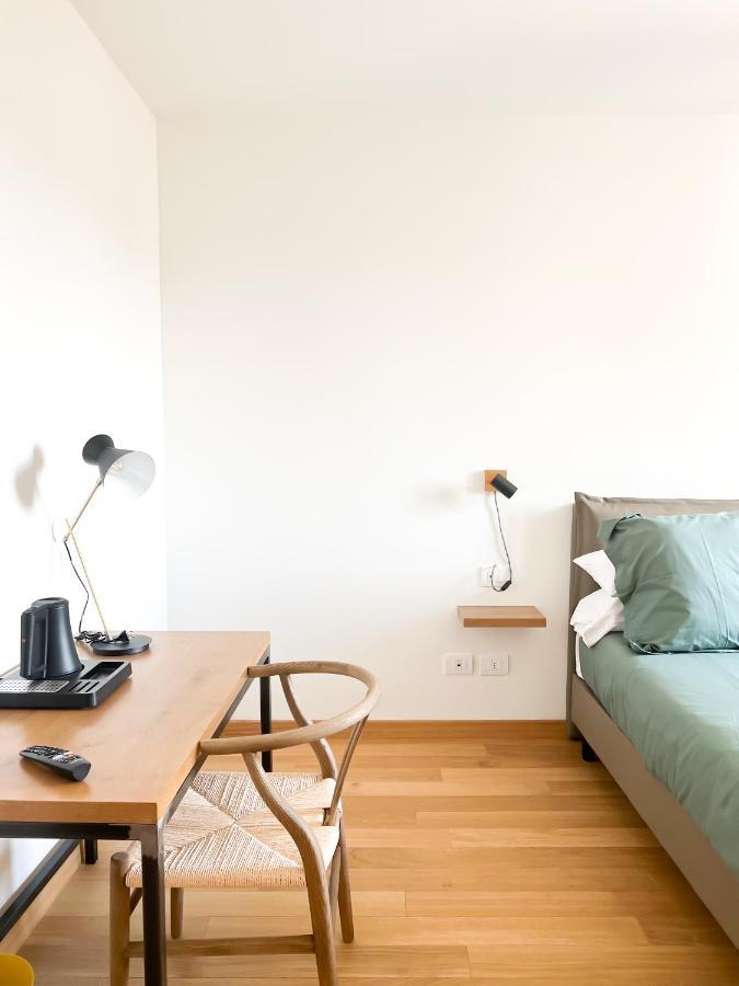 Glass House - Smart Rooms & Parking Lecce Esterno foto
