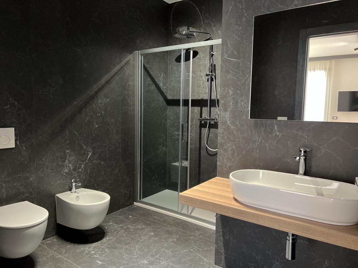 Glass House - Smart Rooms & Parking Lecce Esterno foto