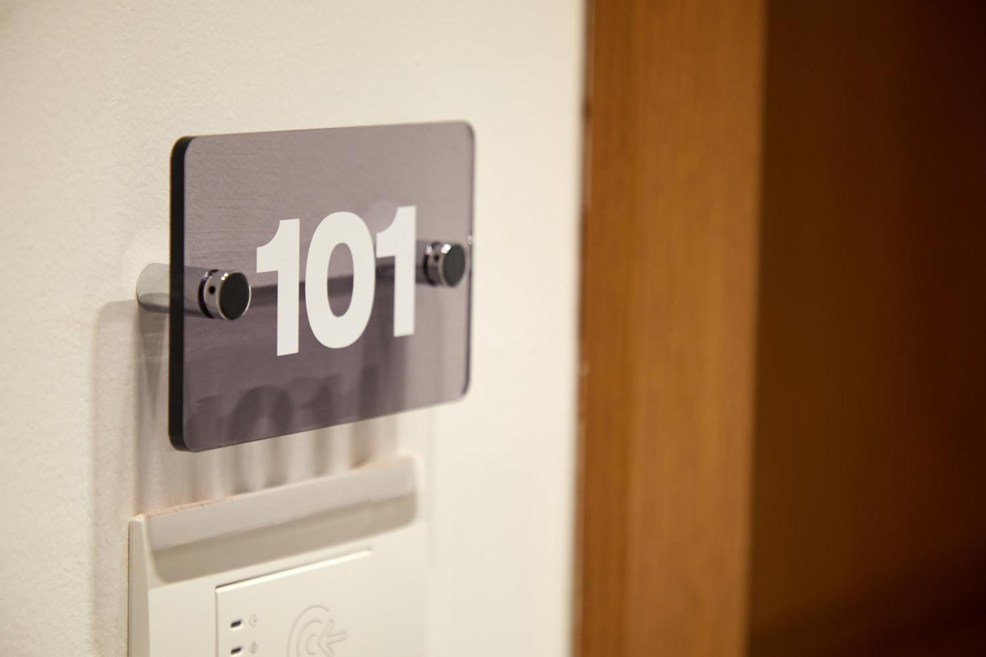 Glass House - Smart Rooms & Parking Lecce Esterno foto