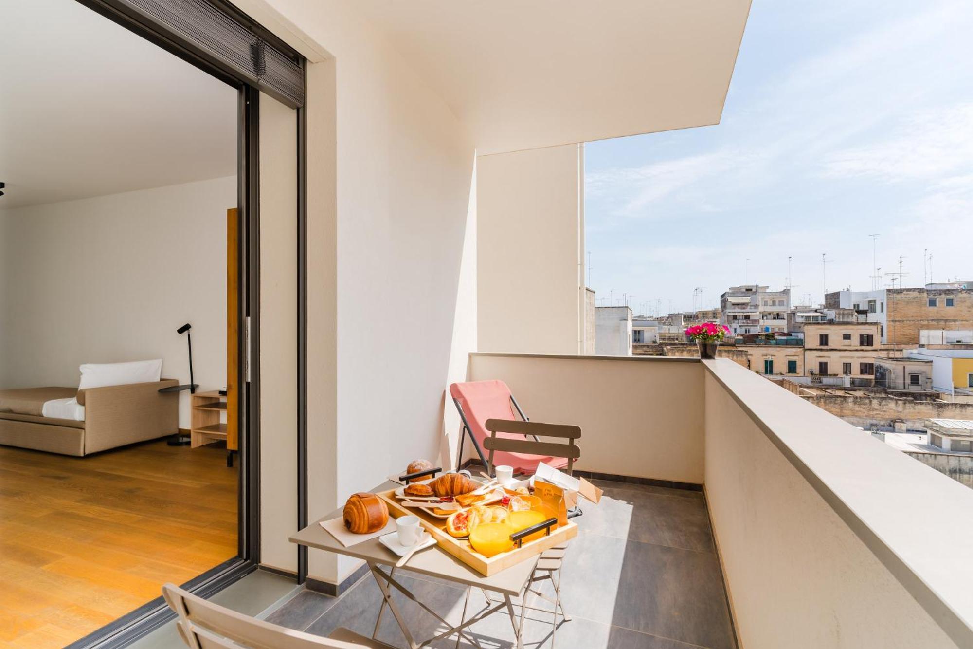 Glass House - Smart Rooms & Parking Lecce Esterno foto