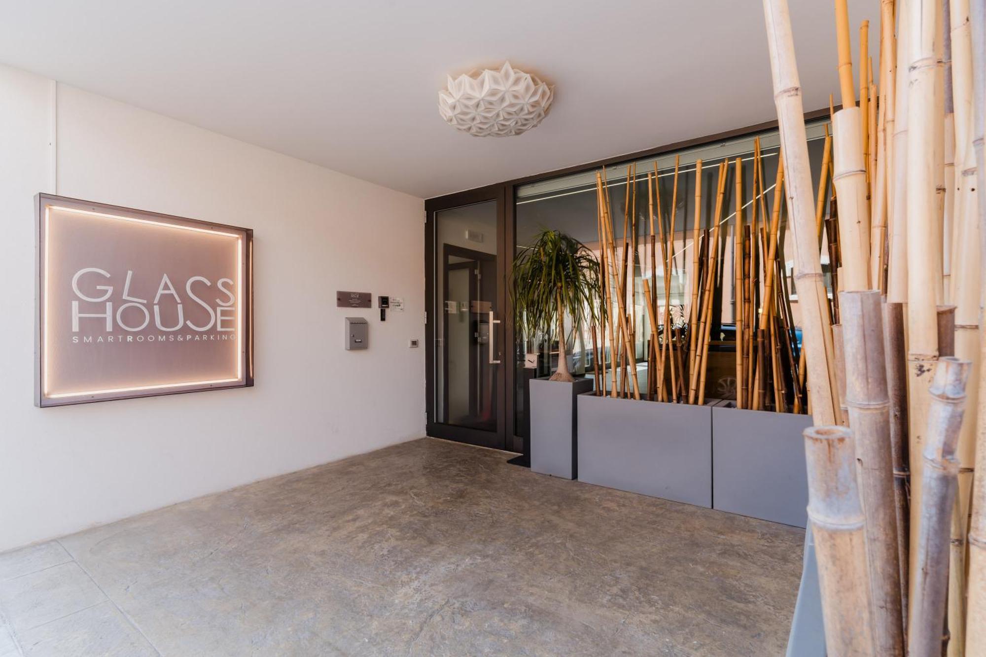 Glass House - Smart Rooms & Parking Lecce Esterno foto